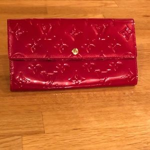 ♦️Make me an Offer♦️Louis Vuitton Wallet